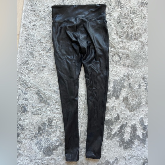 SPANX Faux Black Leather Leggings - Picture 5 of 8
